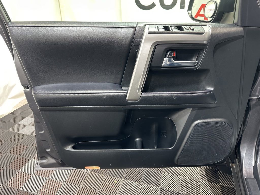 Used 2023 Toyota 4Runner SR5 AWD/4WD image 23