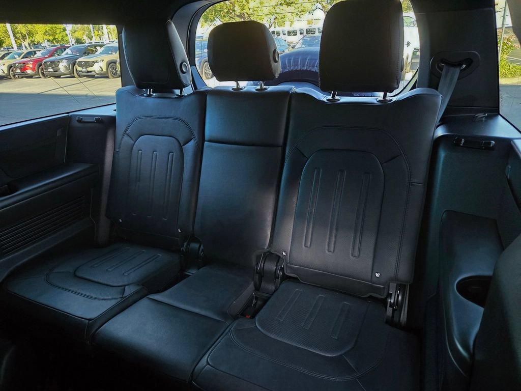 Used 2023 Land Rover Defender 130 X AWD/4WD image 16