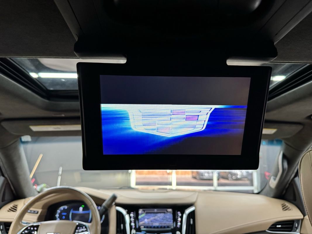 Used 2019 Cadillac Escalade ESV Platinum image 40
