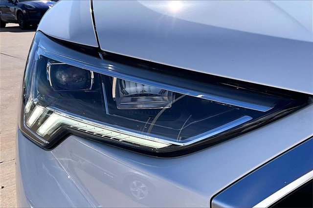 Used 2024 Audi Q3 2.0T Premium Plus w/ Premium Plus Package image 31