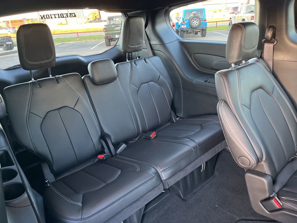New 2026 Chrysler Pacifica Select w/ S Appearance Package image 51