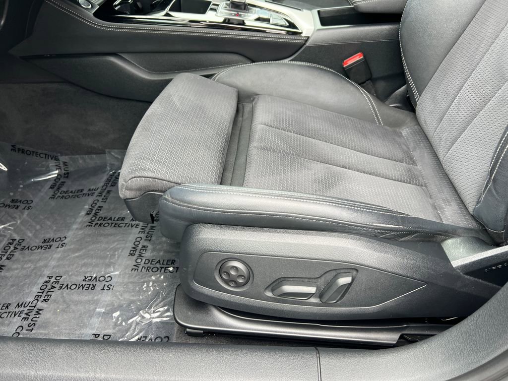 Used 2023 Audi A4 2.0T Premium Plus w/ Premium Plus Package AWD/4WD image 15