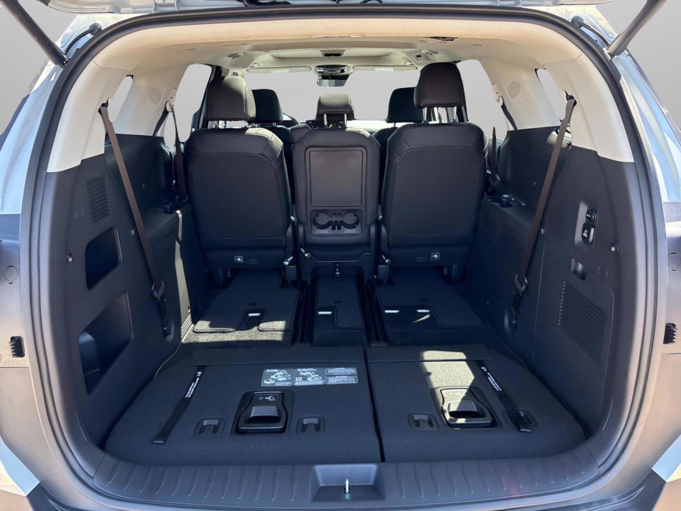 New 2026 Kia Carnival SX image 12