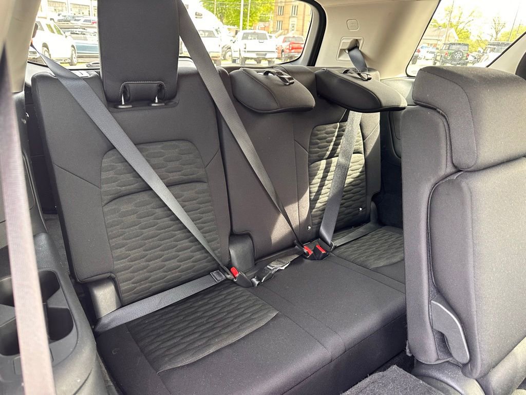Used 2025 Nissan Pathfinder SV AWD/4WD image 20