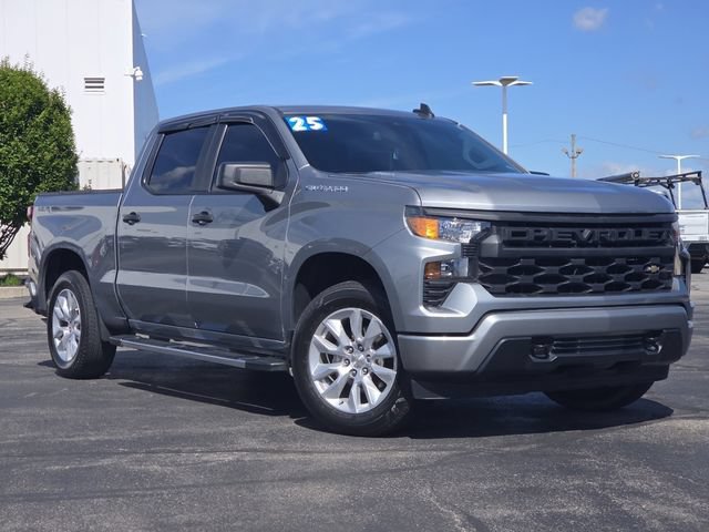 Used 2025 Chevrolet Silverado 1500 Custom RWD image 2