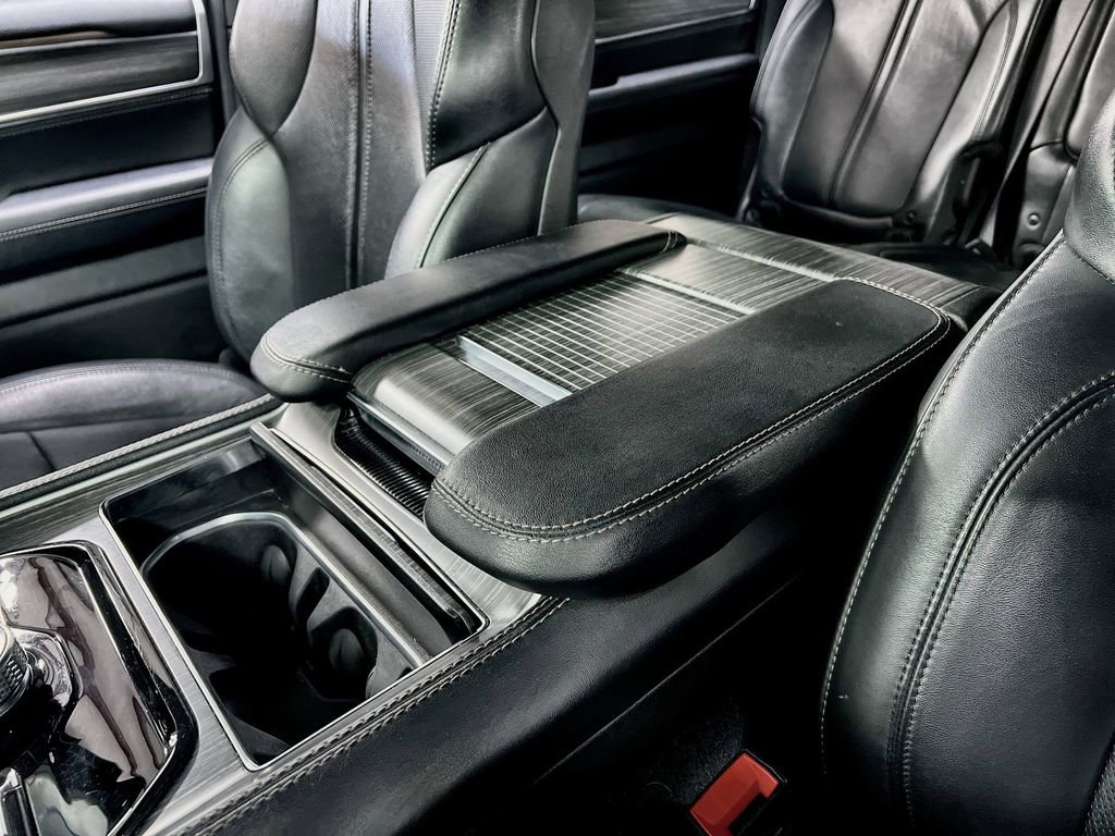 Used 2024 Jeep Wagoneer Series II w/ Flexible Seating Group AWD/4WD image 40