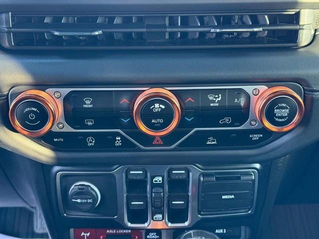 Certified 2024 Jeep Gladiator Mojave image 24