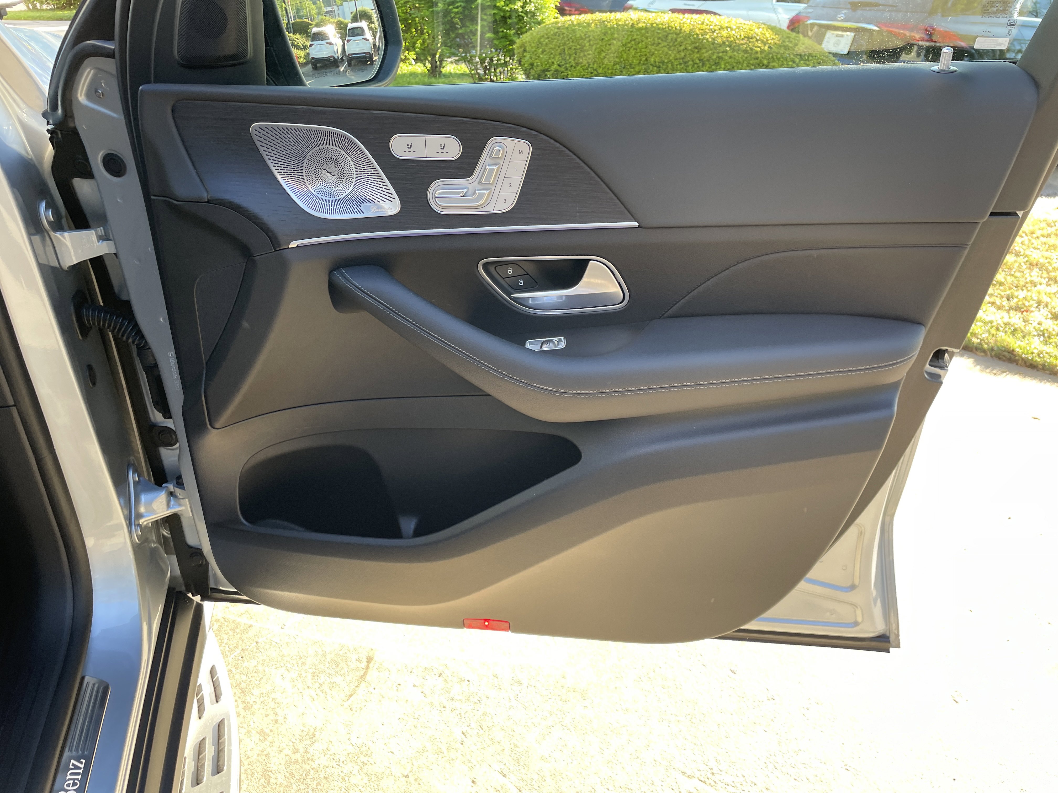 Certified 2025 Mercedes-Benz GLE 450e 4MATIC image 46