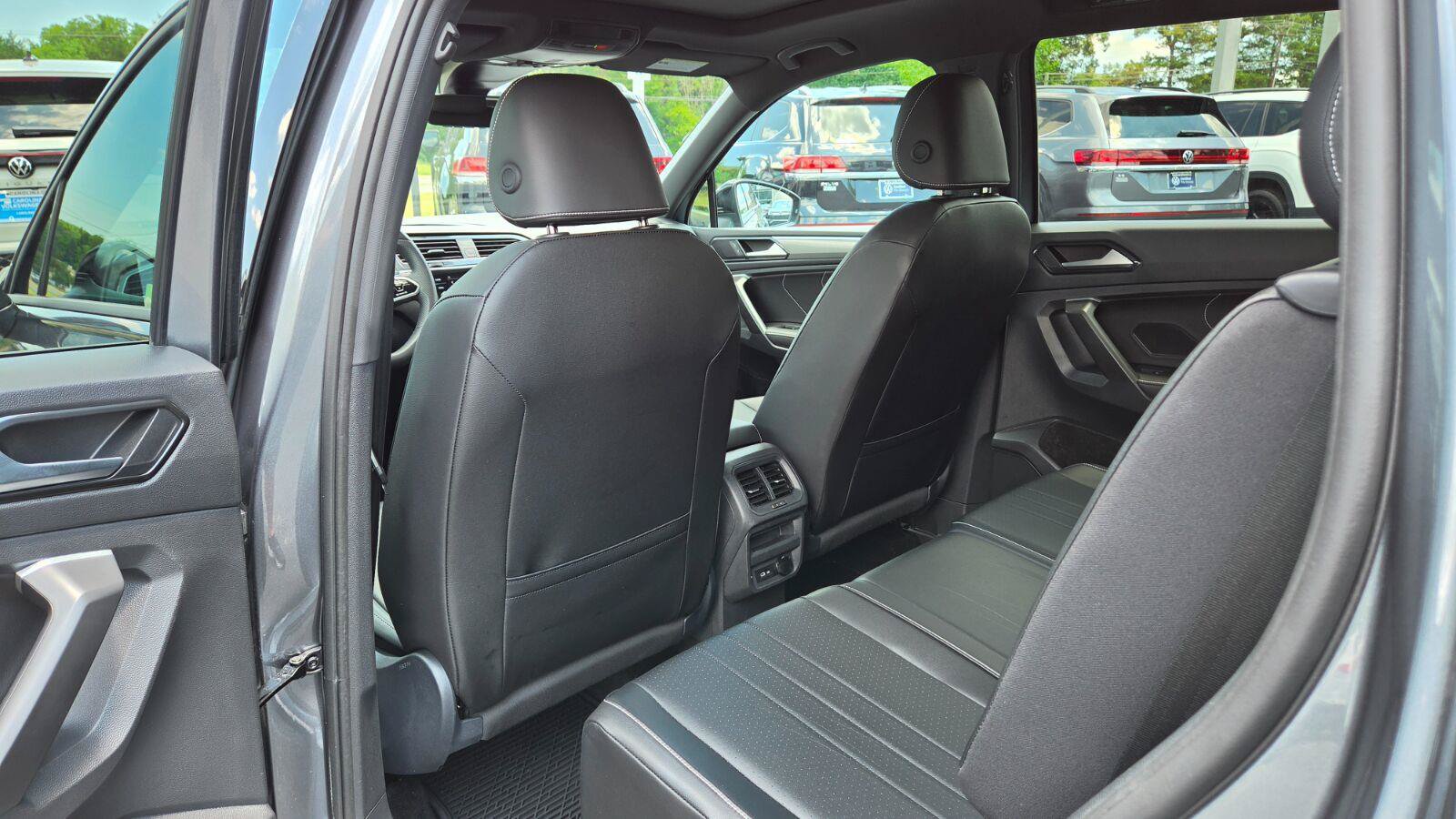 Certified 2024 Volkswagen Tiguan SE R-Line FWD image 43