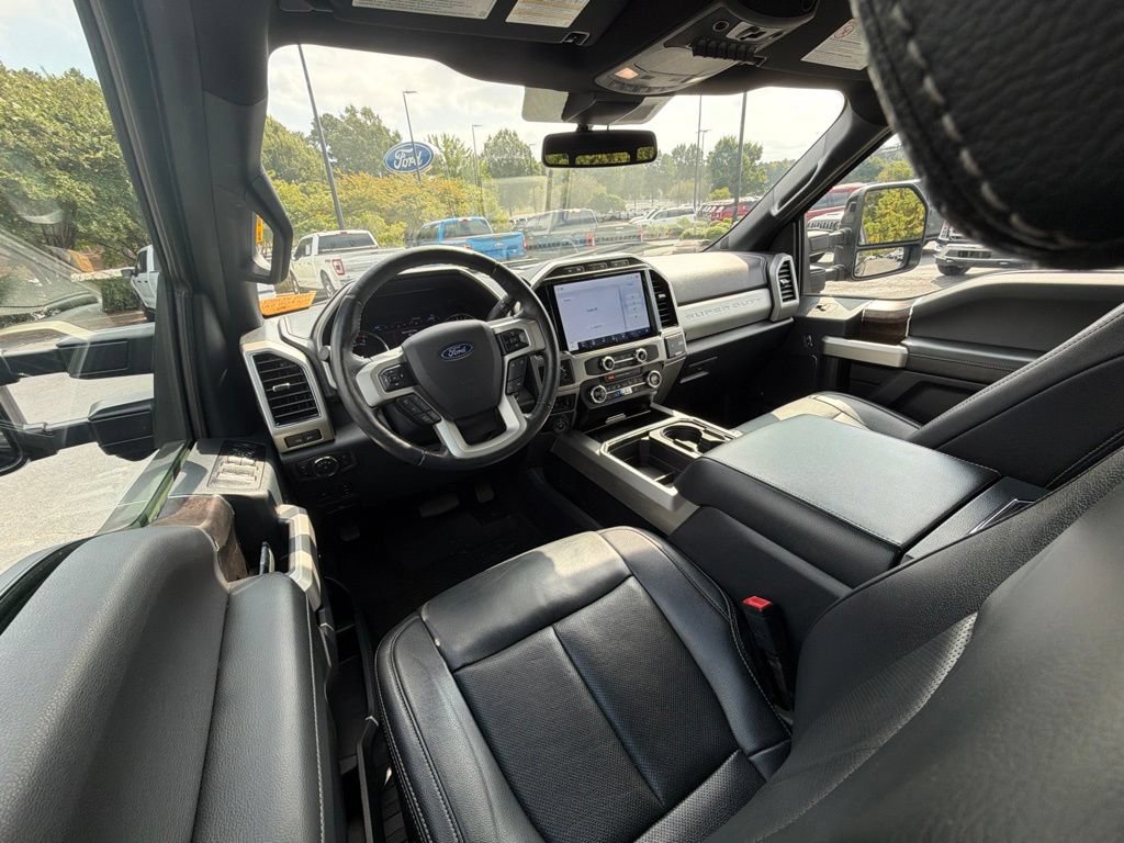 Used 2022 Ford F350 Lariat w/ Black Appearance Package AWD/4WD image 18