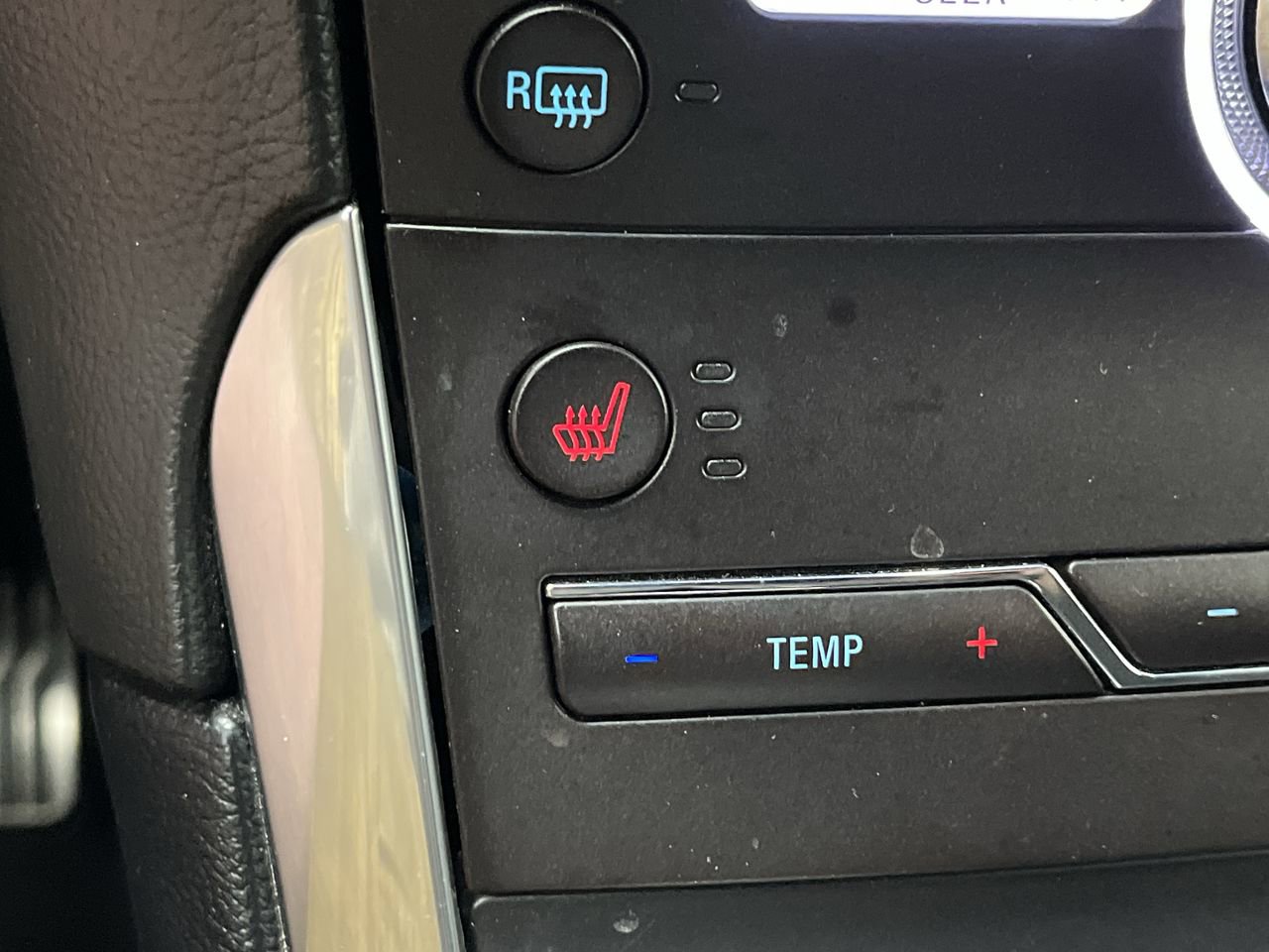Used 2019 Ford Edge ST w/ Convenience Package AWD/4WD image 23