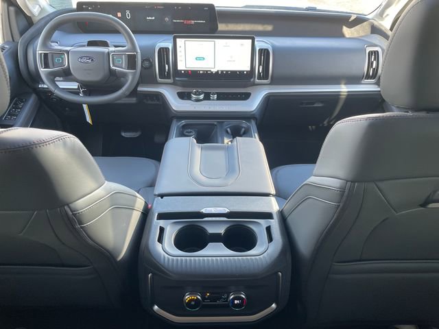 New 2025 Ford Expedition Active image 15