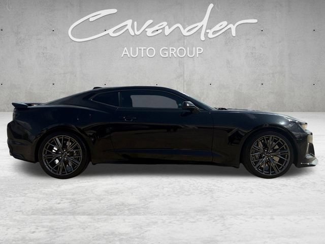 Used 2023 Chevrolet Camaro ZL1 RWD image 17