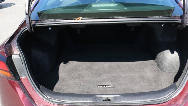 Used 2025 Nissan Altima 2.5 SV FWD image 18