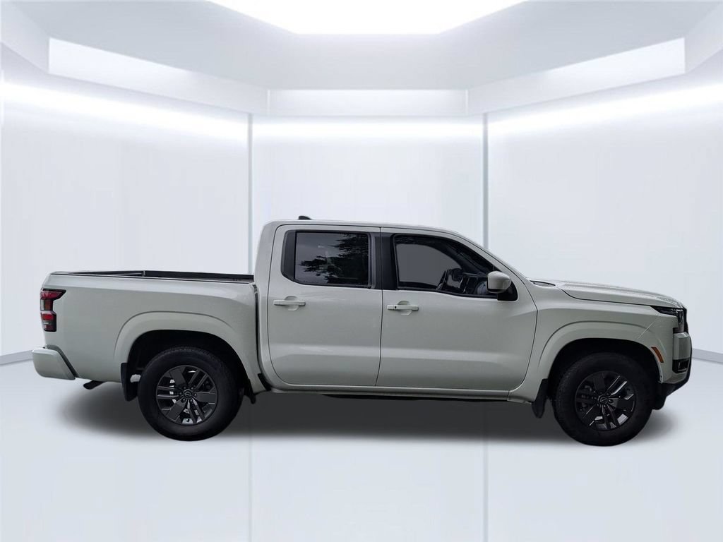 Used 2025 Nissan Frontier SV w/ SV Convenience Package RWD image 7