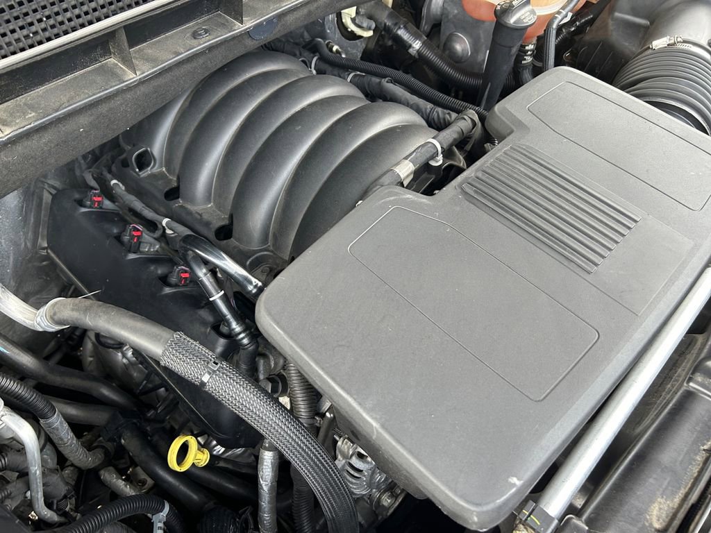 Used 2022 GMC Yukon AT4 w/ Technology Package image 30