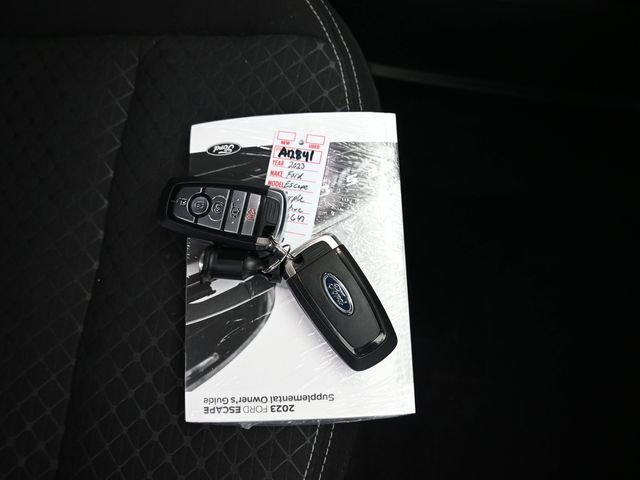 Used 2023 Ford Escape Active image 11
