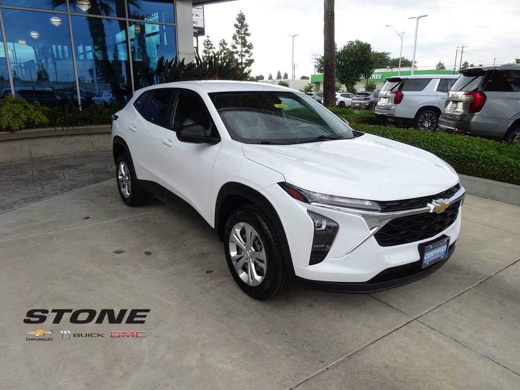 Certified 2024 Chevrolet Trax LS FWD image 1