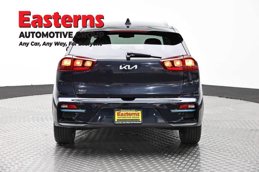 Used 2022 Kia Niro EX w/ Cold Weather Package FWD image 6