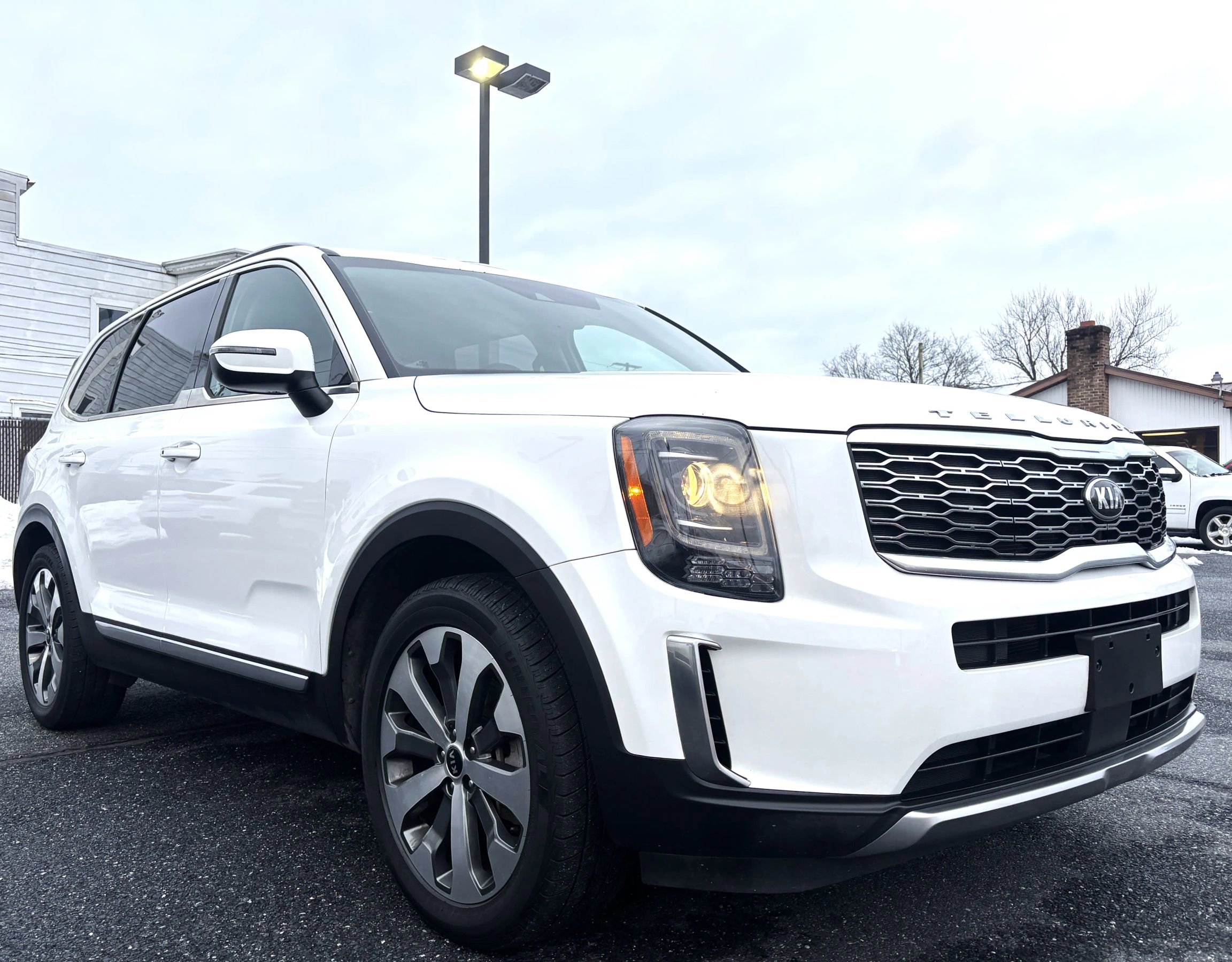 Used 2020 Kia Telluride S image 3