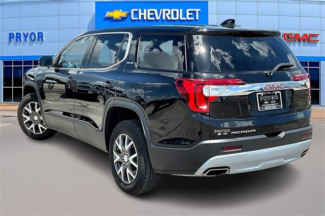 Used 2023 GMC Acadia SLE image 4