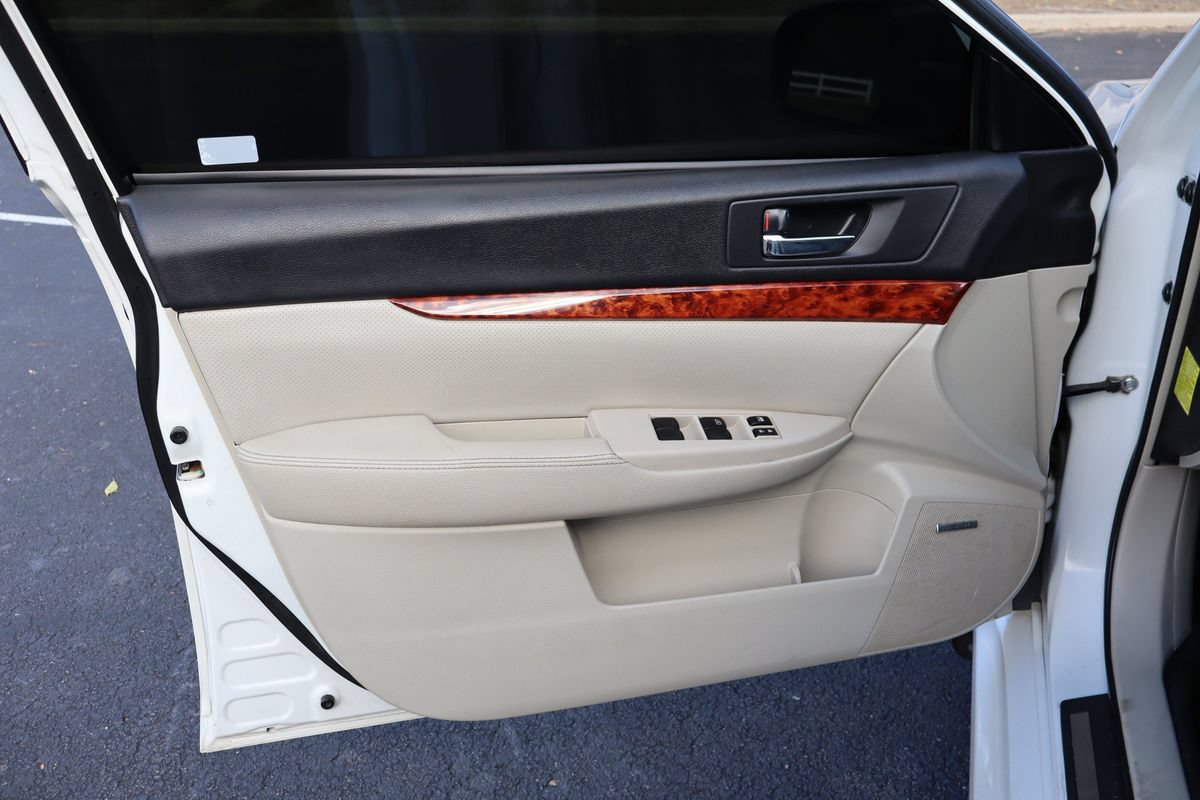 Used 2010 Subaru Legacy 2.5GT Limited AWD/4WD image 23