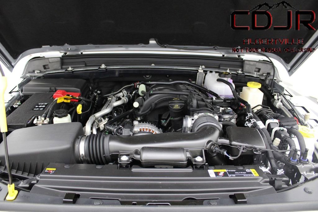 Used 2023 Jeep Gladiator Rubicon w/ Cold Weather Group image 10