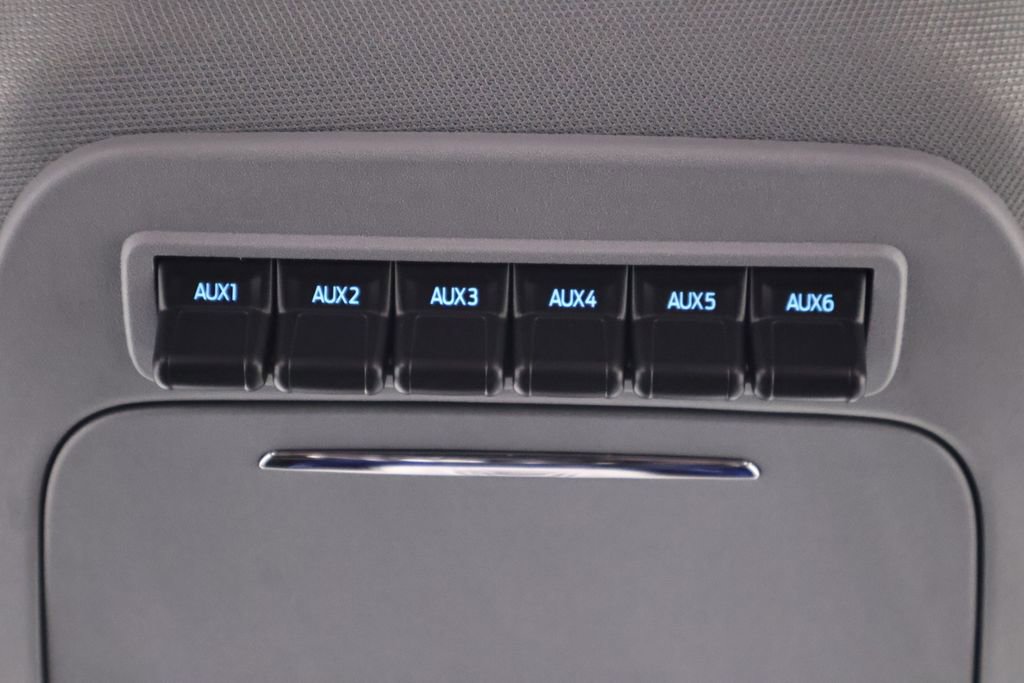 New 2026 Ford F350 Lariat w/ Black Appearance Package image 34