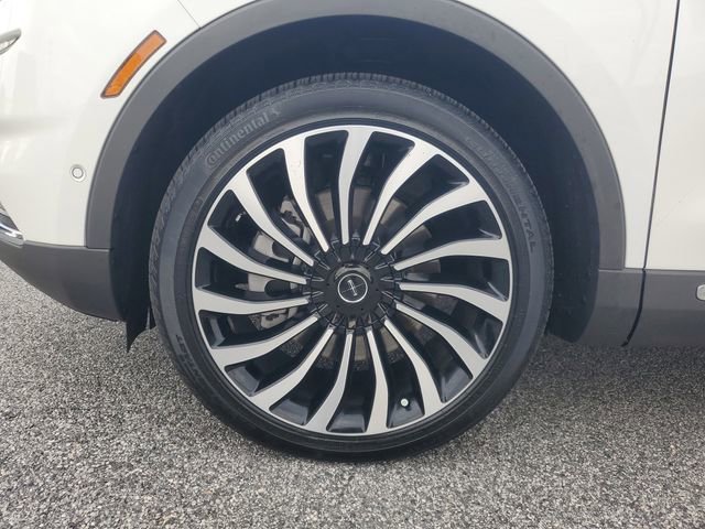 Used 2023 Lincoln Nautilus Black Label w/ Class II Trailer Tow Package image 8