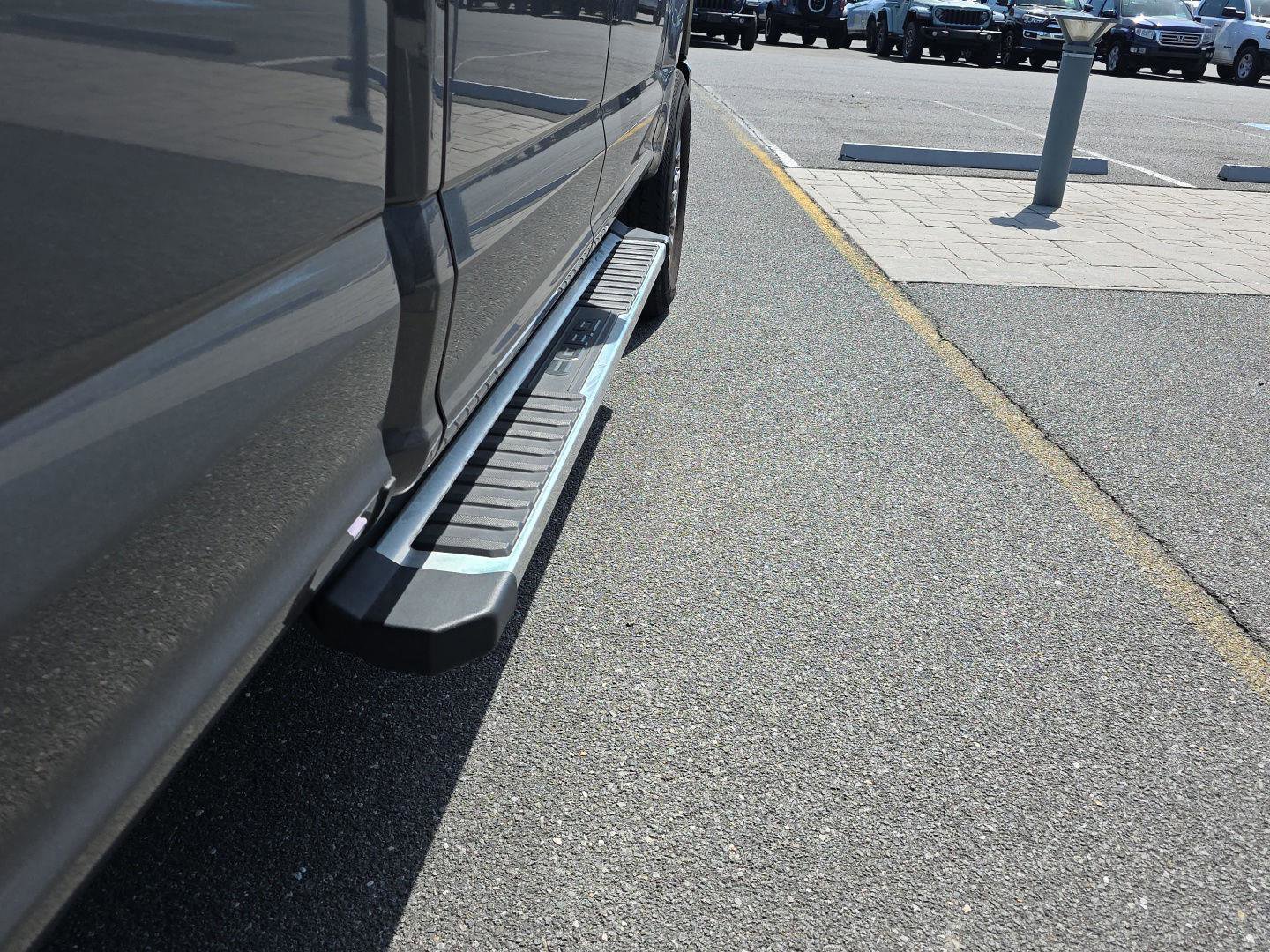 Used 2022 Ford F350 XLT w/ XLT Premium Package image 8