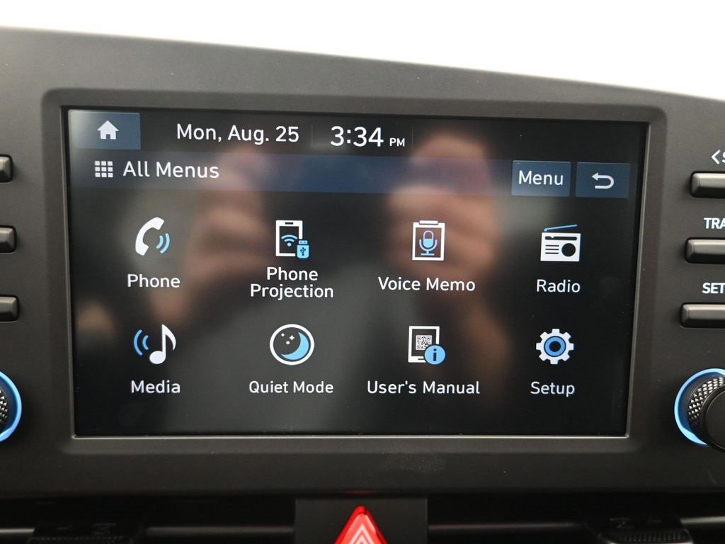 Used 2025 Hyundai Elantra Sport image 13