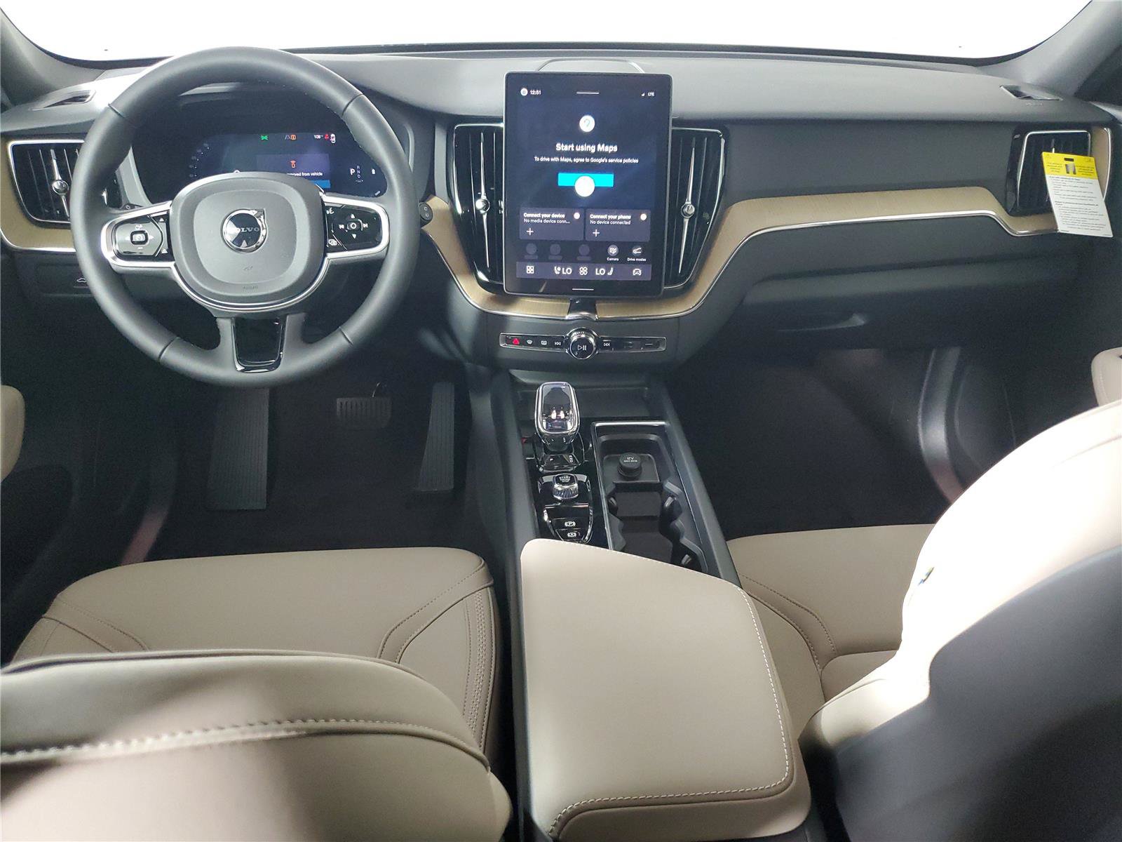 New 2026 Volvo XC60 B5 Plus w/ Protection Package Premier AWD/4WD image 15