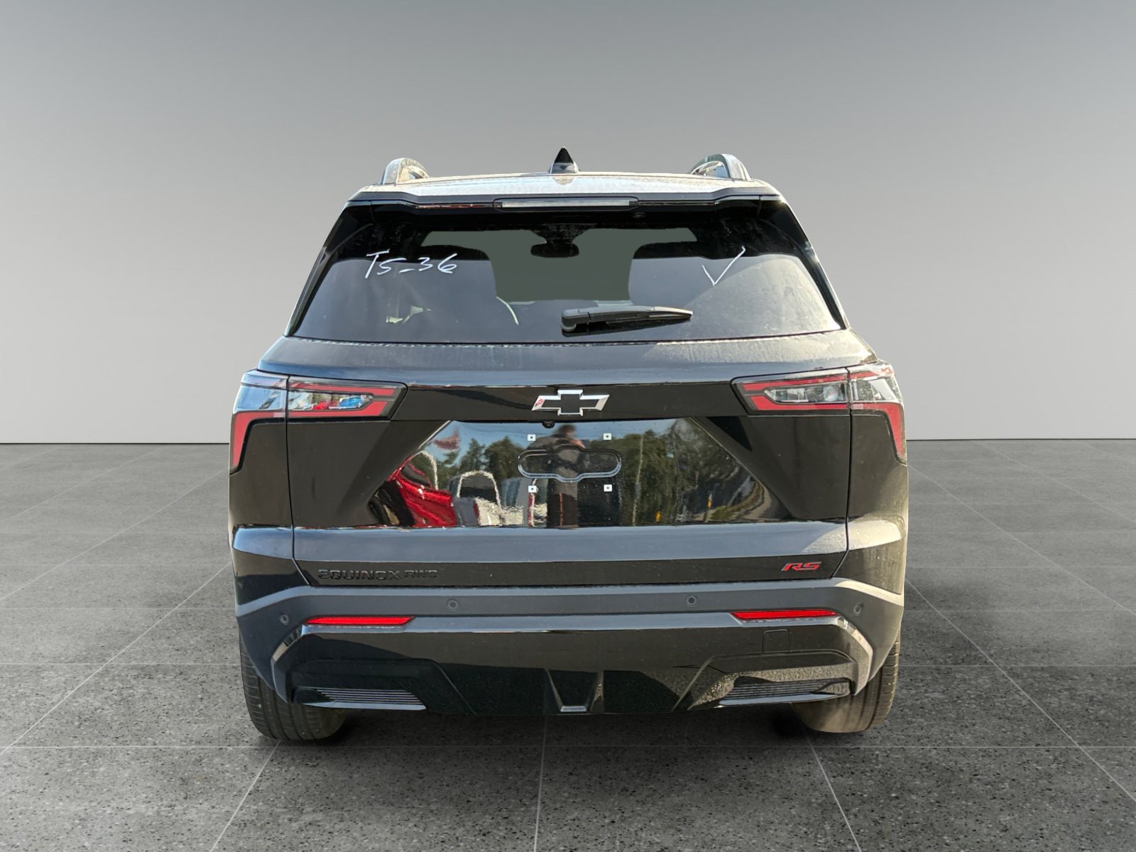 New 2027 Chevrolet Equinox RS w/ Convenience Package III AWD/4WD image 4
