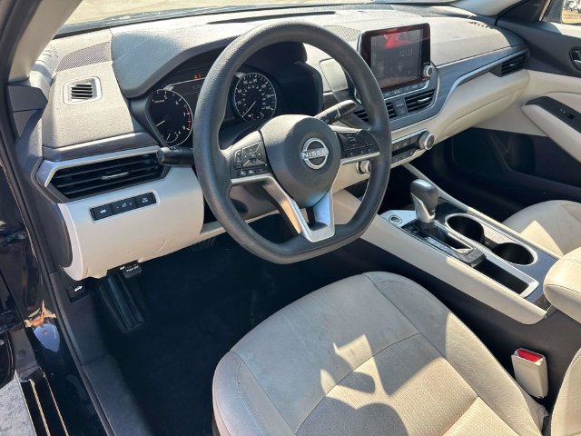 Used 2024 Nissan Altima 2.5 SV FWD image 23