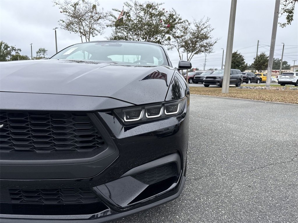 Used 2024 Ford Mustang Coupe image 9