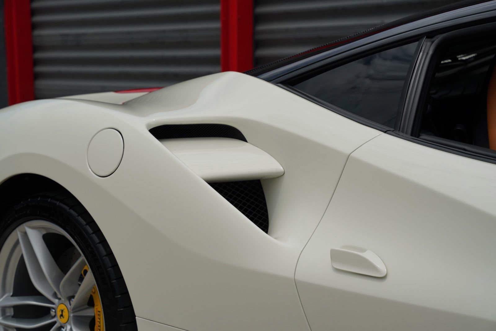 Used 2016 Ferrari 488 GTB RWD image 14