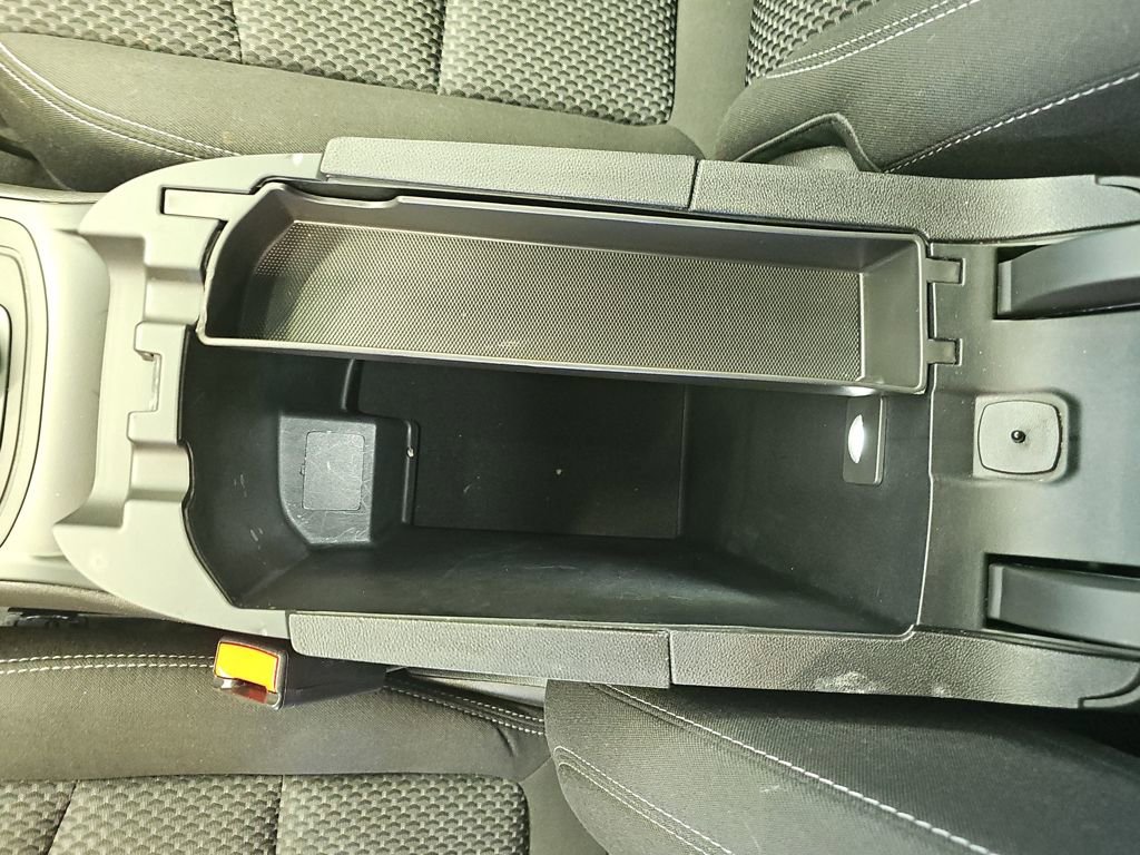 Used 2024 GMC Terrain SLE image 32