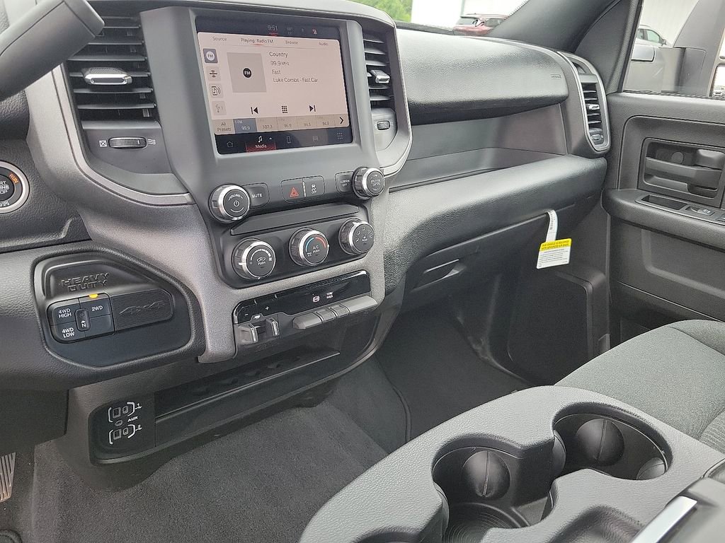 Used 2024 RAM 3500 Tradesman w/ Chrome Appearance Group image 20