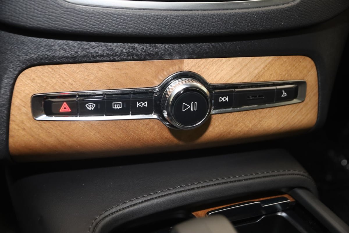 Used 2024 Volvo XC90 B6 Plus w/ Protection Package Premier AWD/4WD image 30