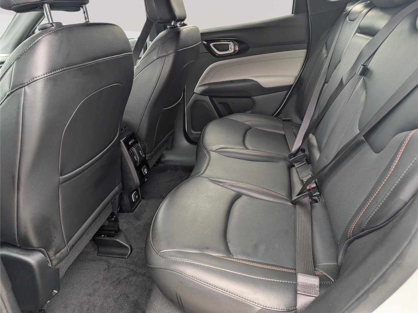 Used 2023 Jeep Compass Limited AWD/4WD image 14