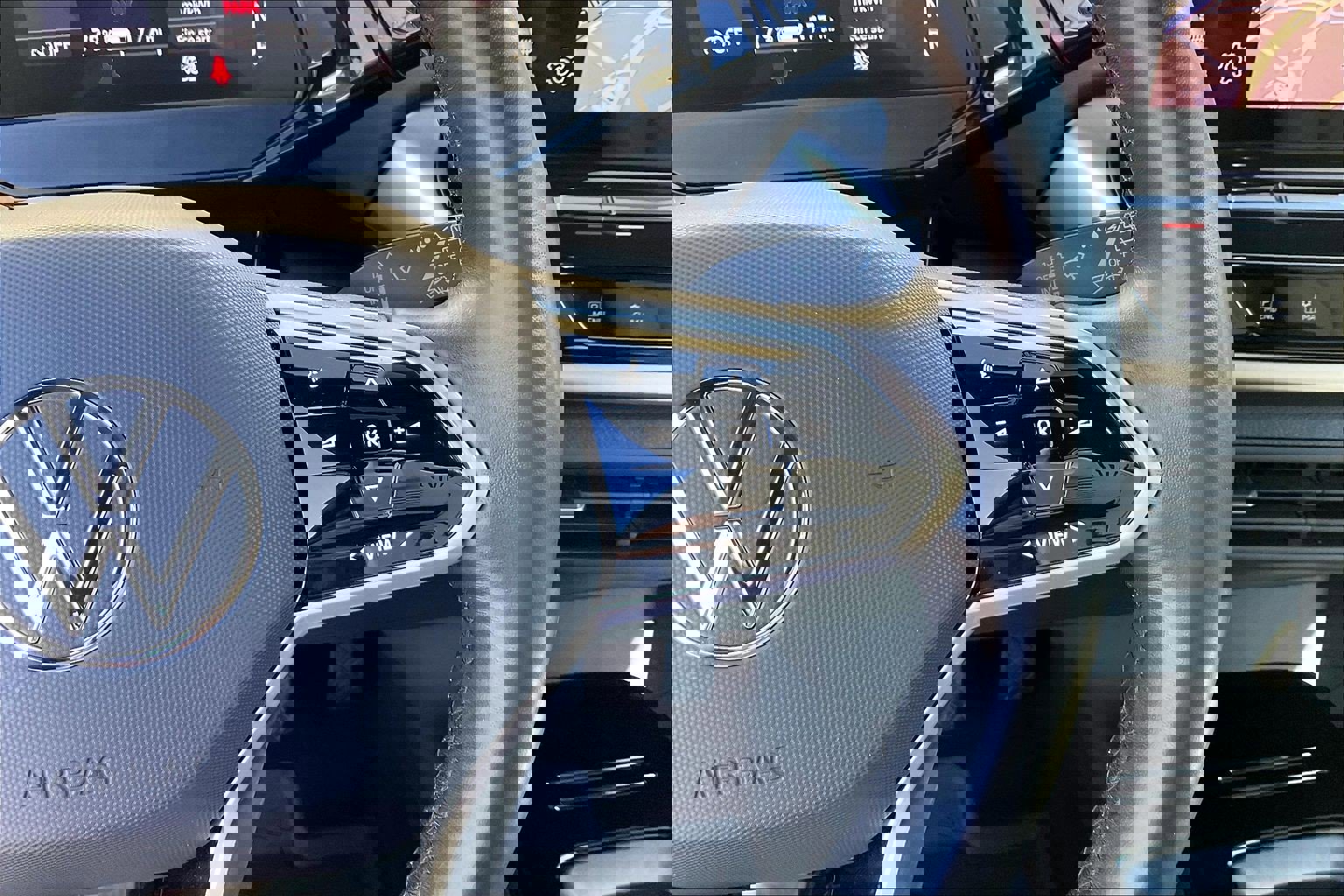 Certified 2022 Volkswagen ID.4 Pro S w/ Gradient Package image 18