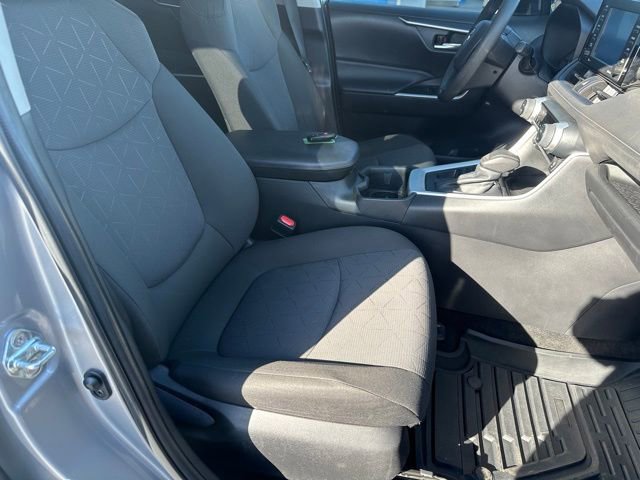 Used 2022 Toyota RAV4 XLE image 25