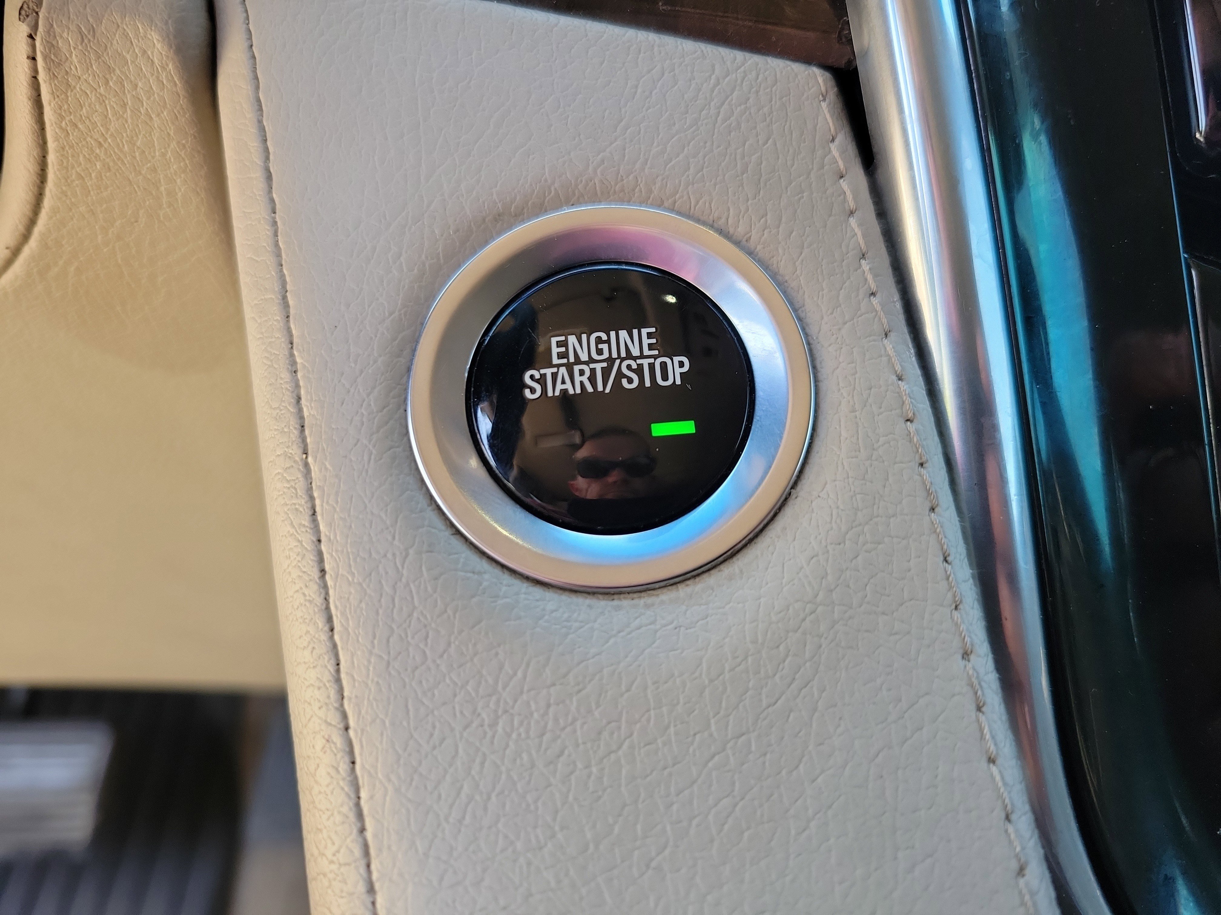 Used 2018 Cadillac Escalade ESV Luxury image 15