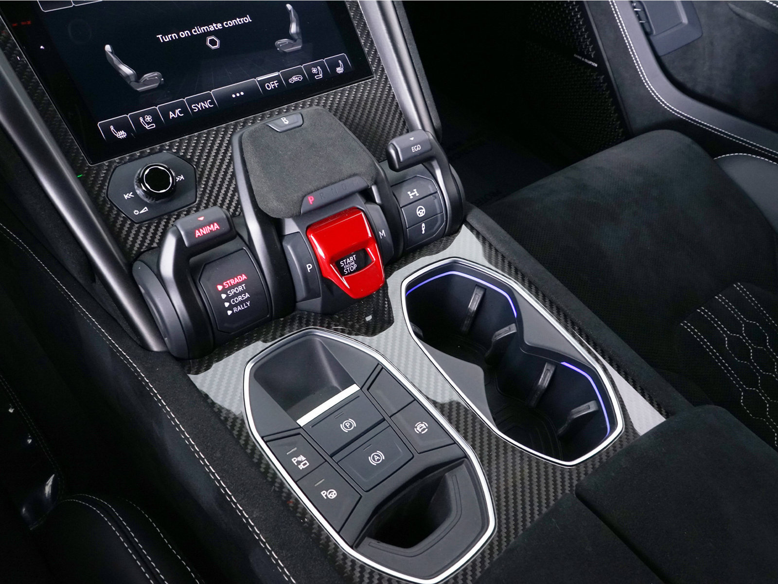 Used 2023 Lamborghini Urus Performante AWD/4WD image 30