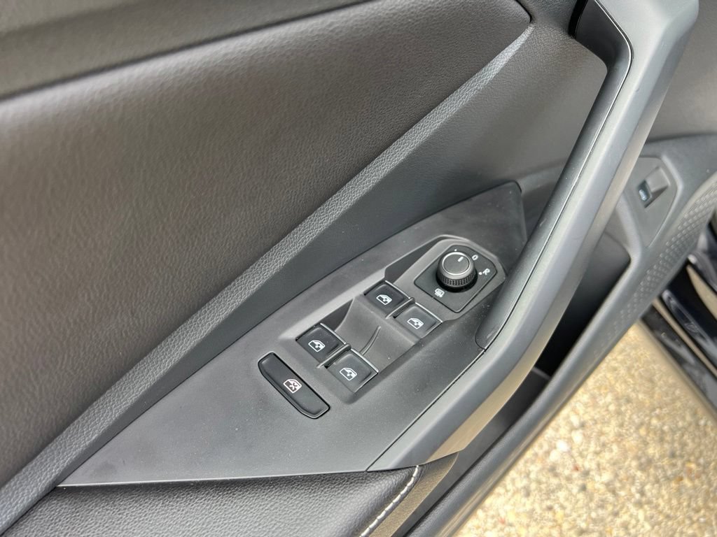 Used 2025 Volkswagen Jetta Sport FWD image 15