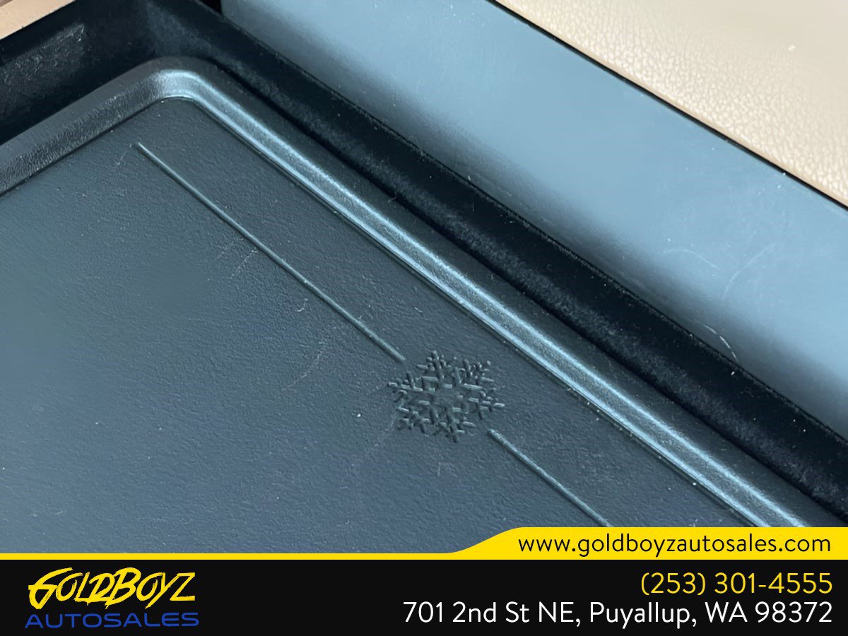 Used 2017 Cadillac Escalade ESV Platinum image 58