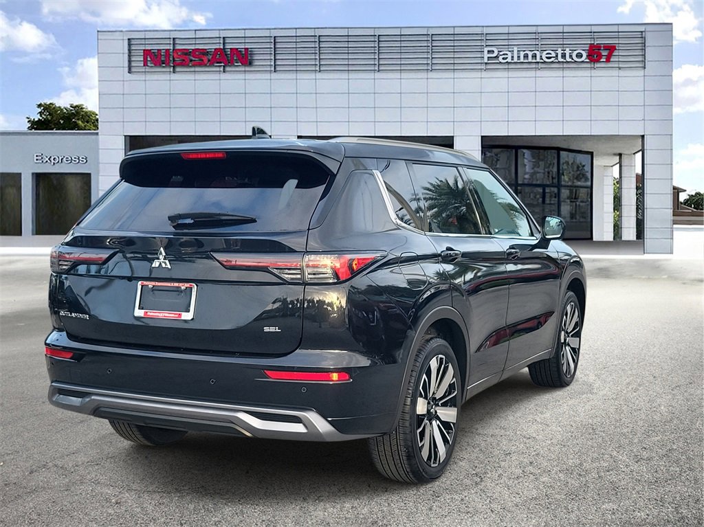 Used 2025 Mitsubishi Outlander SEL image 6