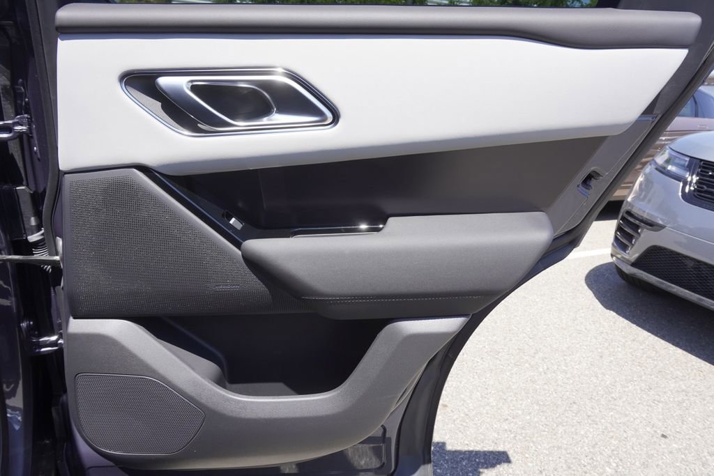 New 2026 Land Rover Range Rover Velar Dynamic SE image 25