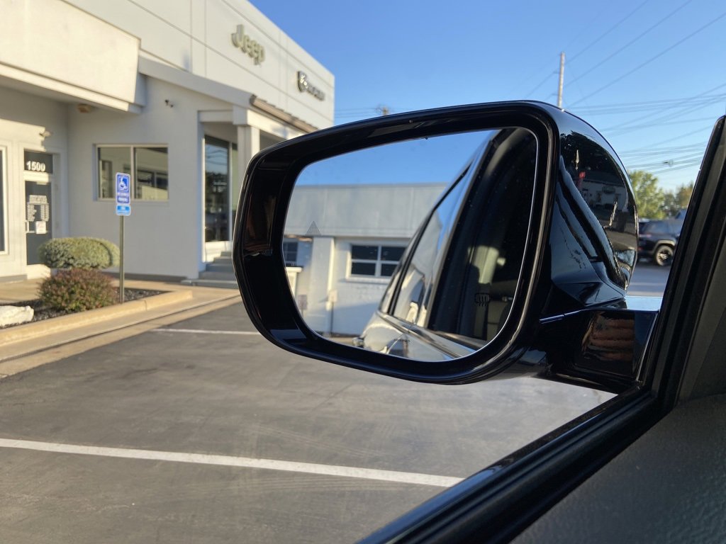 New 2025 Jeep Grand Cherokee L Altitude image 20