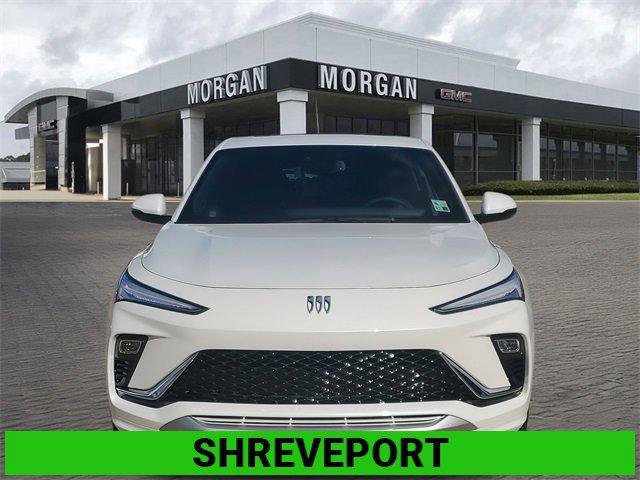 New 2026 Buick Envista Avenir image 2